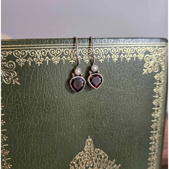 Discontinued Silpada "Get Glowing" Garnet & Pearl Earrings - Picture 3 of 9